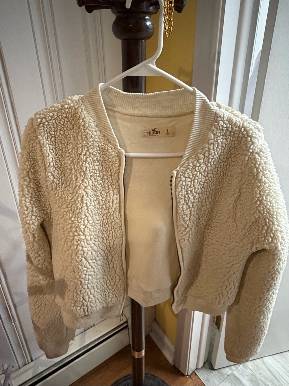 Hollister Cream Teddy Sherpa Bomber Jacket - Women's